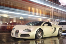  Bugatti Veyron     